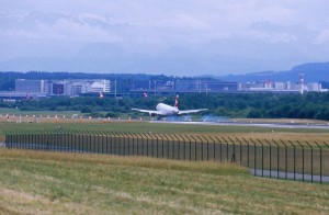 landing-airport-6xc9