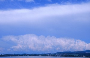 clouds-hills-u5tr
