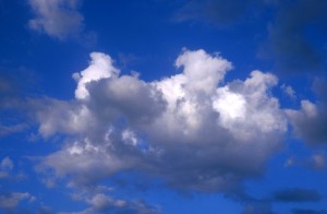 cloud-blue-sky-8zgv