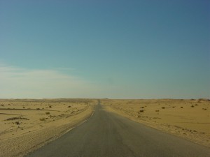 sahara-road0101