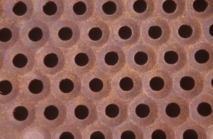holes-bw9d