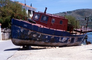 old-boat-095