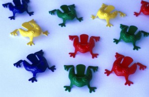 plastic-frogs