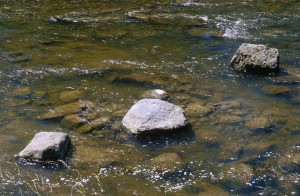 river-stones-b7i4
