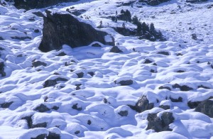 snow-stones-2lmi