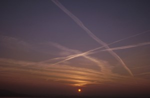 contrails-mki8