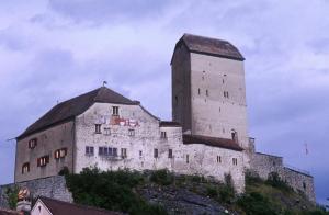 castle-f5t3
