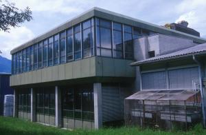 industry-u7zu