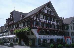 old-hotel-4ca0